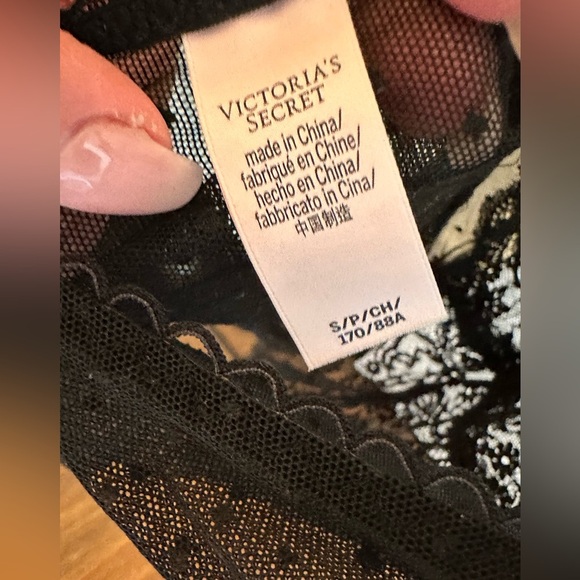 Victoria's Secret Black Lace Teddy size S - Picture 6 of 6